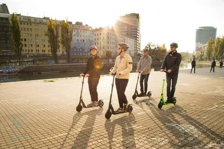 Recorriendo Cracovia en patinete eléctrico