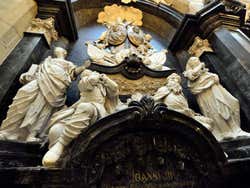 Catedral de Wawel, tumba